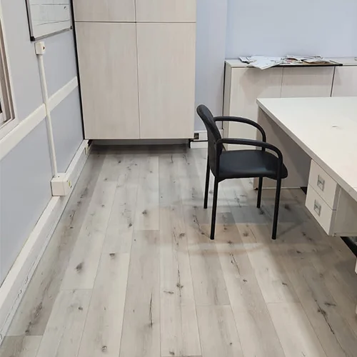 Piso Vinilico simil madera blanco